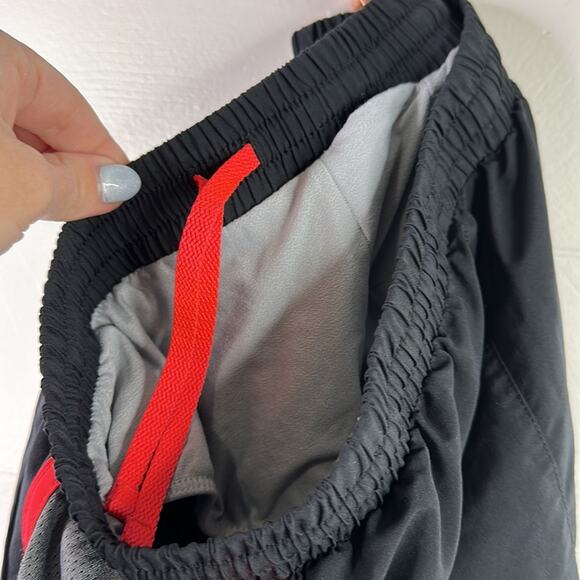 UNDER ARMOUR‎ Black Gray Coral Running Workout Gym Bike Shorts Size Small - Picture 8 of 9